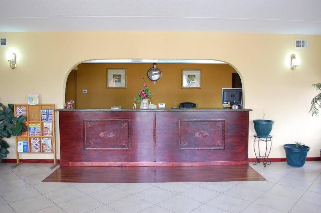 Executive Inn Scottsville ภายนอก รูปภาพ